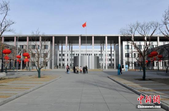 资料图:雄安市民服务中心一角。韩冰 摄 点击进入下一页